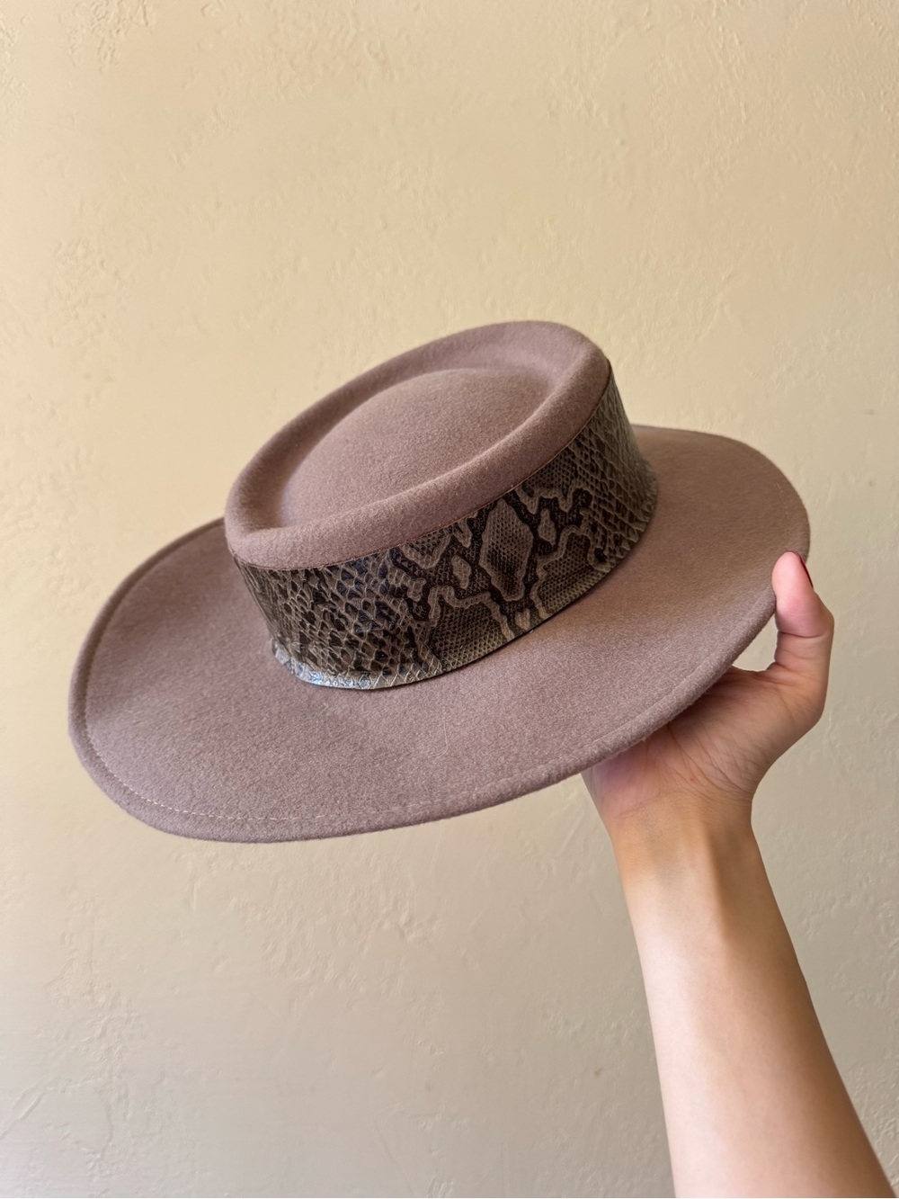 Vintage Whittall & Javits 100% wool snakeskin hat Made in USA